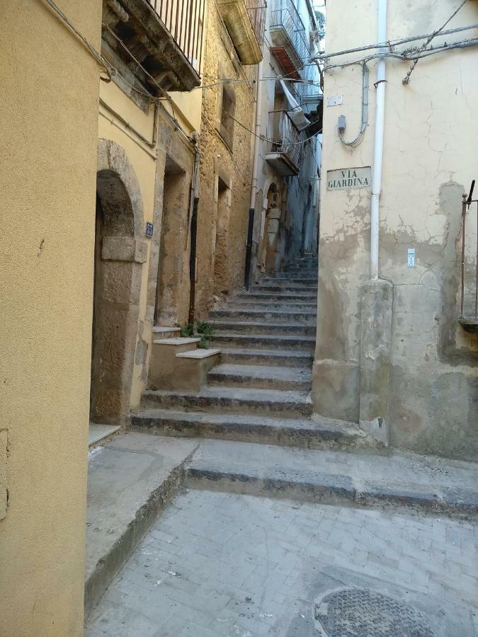 La Casa Di Bianca Apartment Caltagirone Luaran gambar