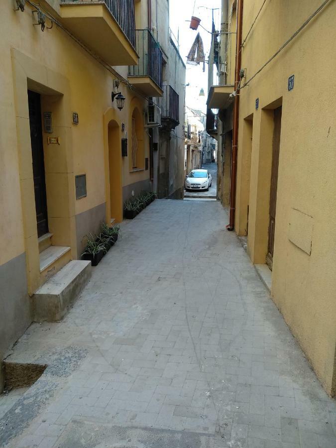 La Casa Di Bianca Apartment Caltagirone Luaran gambar