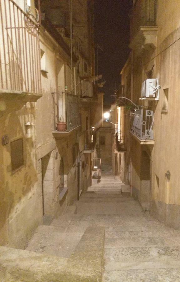 La Casa Di Bianca Apartment Caltagirone Luaran gambar
